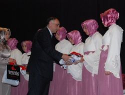 Hafizeler Tekbirle Taçlandırıldı