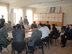 Öğretmen Ve Öğrencilere Başarı Belgeleri Verildi