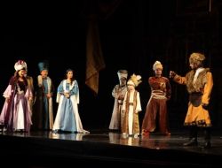 Şehir Tiyatroları Perdelerini Kösem Sultan’la Açıyor