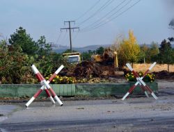 Belediye, Yol İçin Zırhlı Birlikler'in Sınırlarına Girdi