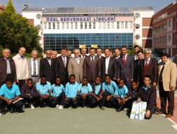 Somalili Öğrenciler Türkçe Öğrenmeye Başladı