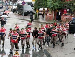 KAÇAK BİNA YIKIMI..