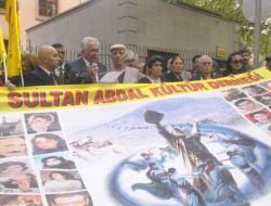 Pir Sultan Abdal Derneği, Yalçın Küçük’ün Sözlerini İncelemeye Aldı