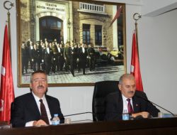 Yıldırım Kıraç'tan İzmir'le İlgili Brifing Aldı