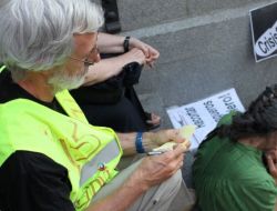 Küresel Protesto Gününde Yüzbinlerce İspanyol Sokaklara Döküldü