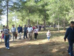 Öğrenci Ve Veliler Doğa Yürüyüşünde Stres Attı