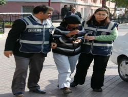 Kendisini Taciz Eden Adamı Bıçakla Öldürdü