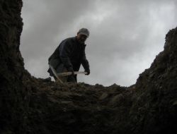 Erzurum Kışa, Toplu Mezar Kazım Hazırlığıyla Başladı