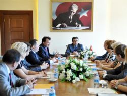 Güzeloğlu: Ekonomik Yatırımlar Kazan Kazan Felsefesi Üzerine İnşa Edilmeli