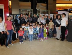 Anneler, Meme Kanserine Karşı Bilinçlendiriliyor