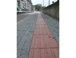 Bursa'daki Kaldırımlar Yol Gösterecek