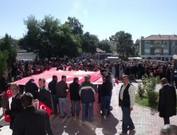 Dinar’da Teröre Lanet Yürüyüşü