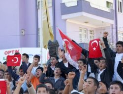 Kozan’da Şehitler İçin Yürüyüş Düzenlendi