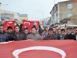 Ardahan'da Üniversite Öğrencileri, Terör Saldırısını Lanetledi