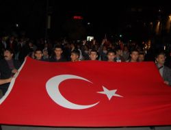 Gaziantepli Vatandaşlar Terörü Lanetlemek İçin Sokağa Döküldü