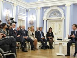 Medvedev “yeni Genişletilmiş Kabinesi” İle Görüştü; Dtö’ye Girmeden De Yaşarız