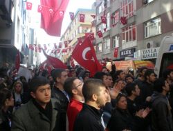 AVCILAR ŞEHİDİNİ BEKLİYOR