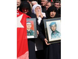 Eskişehir’de Şehitler Şehitlik'te Anıldı