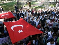 Öğrenciler, Şehitler İçin Sokaklarda