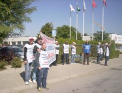 Hugo Boss’tan Çıkarılan İşçiler 10 Gündür Eylemde