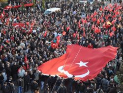 Eskişehirliler Şehitler İçin Yapılan Duaya Birlikte 'Amin' Dedi