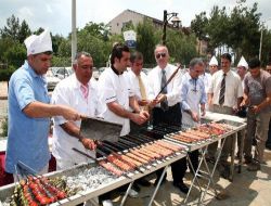 Adana Ticaret Odası, Farklı Kentlerden Gelen Kebap Ustalarını Eğitecek