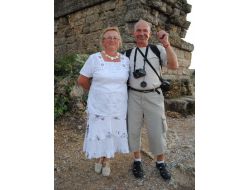 Yaşlı Rus Turistler Kışın Antalya'da Tatil Yapmayı Tercih Ediyor