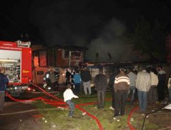 Roman Vatandaşların Yaşadığı Dört Baraka Yandı