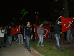 300 Araçlık Konvoyla Terör Lanetlendi