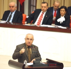 'AK Parti'ye Yasal Koruma