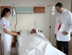 Hastanın İdrar Yollarından 105 Gram Ağırlığında Taş Çıkarıldı