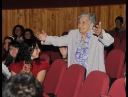 Çınarlar Ve Fidanlar El Ele Verdi