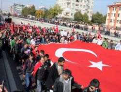 Kayseri’de Binlerce Kişi Terörü Lanetlemek İçin Yürüdü