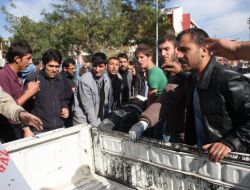 VAN'DA ŞİDDETLİ DEPREM