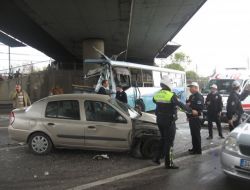 Yolcu Otobüsü Kaza Yaptı:10 Yaralı