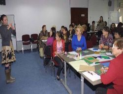 Özbekistanlı Bayanların 'kirigami' Merakı