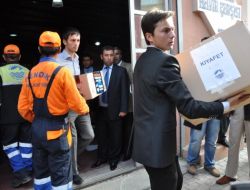 Pendik Belediyesi'nin Yardım Tır'ı Yola Çıktı