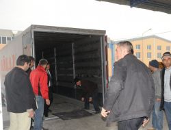 Çorum'dan Van'a 3 Tır Yardım İle Sağlık Ekibi Gönderildi