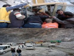 Hakkari'de Taş Ocağı Göçtü: 2 Yaralı
