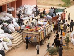 Kendi Yorgan Ve Yastığını Van'daki Depremzede Öğrencilere Gönderdi