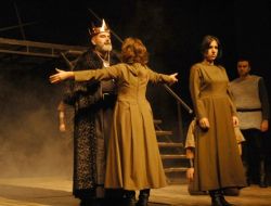 Macbeth Tayyare'de Beğeniye Çıkıyor