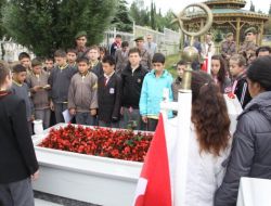 Öğrenciler, Şehit Er Özay’ın Doğum Gününde Kur’an-ı Kerim Okuyup Dua Etti