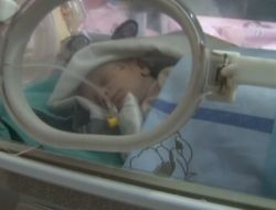 Enkazdan Çıkarılan Azra Bebek