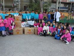 Minik Öğrencilerden 'Bir El De Siz Uzatın' Kampanyası