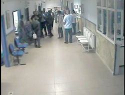 Kadın Doktora Şiddet Kameraya Yakalandı