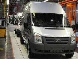 Ford Otosan Genel Müdürü Otay: 2011'in İlk 9 Ayında Satış Rekoru Kırdık