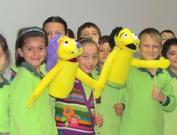 Nilüfer Safvet Koleji’nde Öğrencilere Kuklalarla Değerler Eğitimi Veriliyor