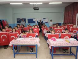 Minikler Bayrakla Tanıştı