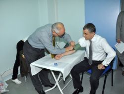 Isparta Polisinden Depremzedeler İçin Kan Bağışı