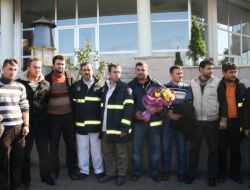 Ttk Arama Kurtarma Ekibi Zonguldak'ta Çiçeklerle Karşılandı.